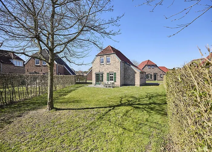 In Limburg With Subtropical Pool Roggel