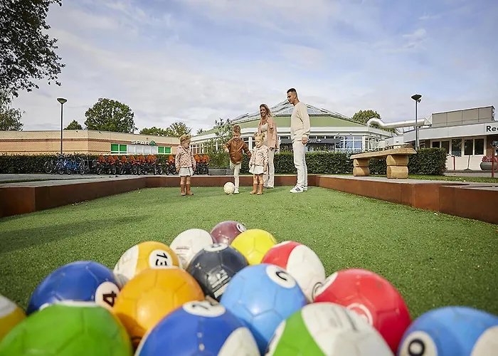 In Limburg With Subtropical Pool Vila