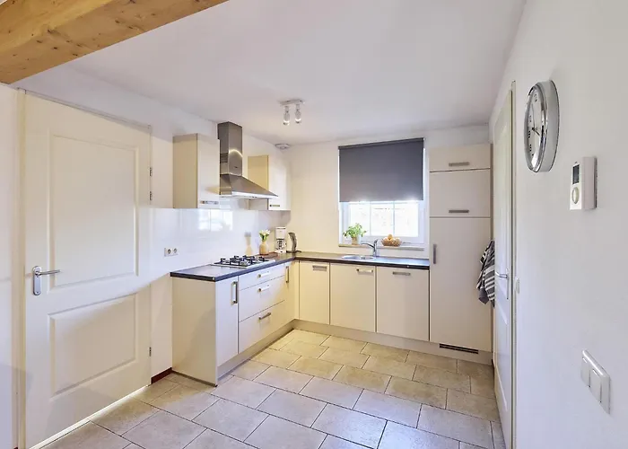 In Limburg With Subtropical Pool Vila *