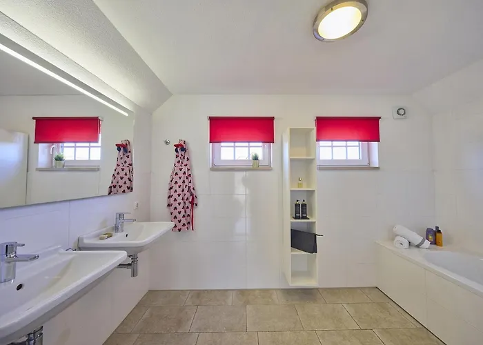 Вилла In Limburg With Subtropical Pool Roggel